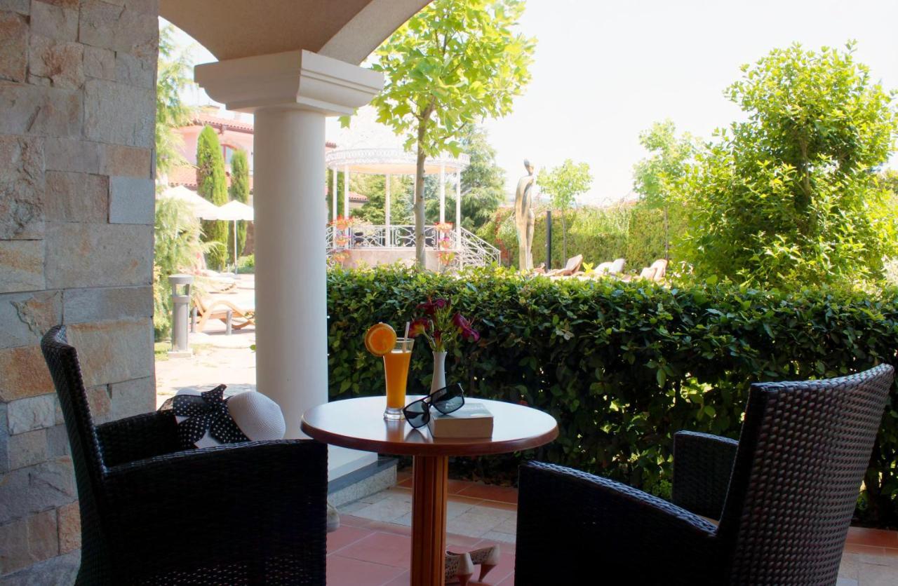 Helena Vip Villas And Suites Slantschew brjag Exterior foto