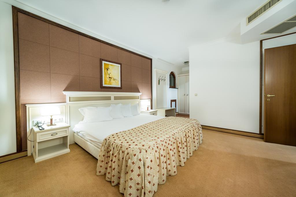 Helena Vip Villas And Suites Slantschew brjag Exterior foto