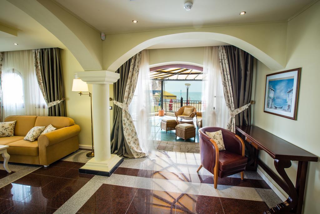 Helena Vip Villas And Suites Slantschew brjag Exterior foto